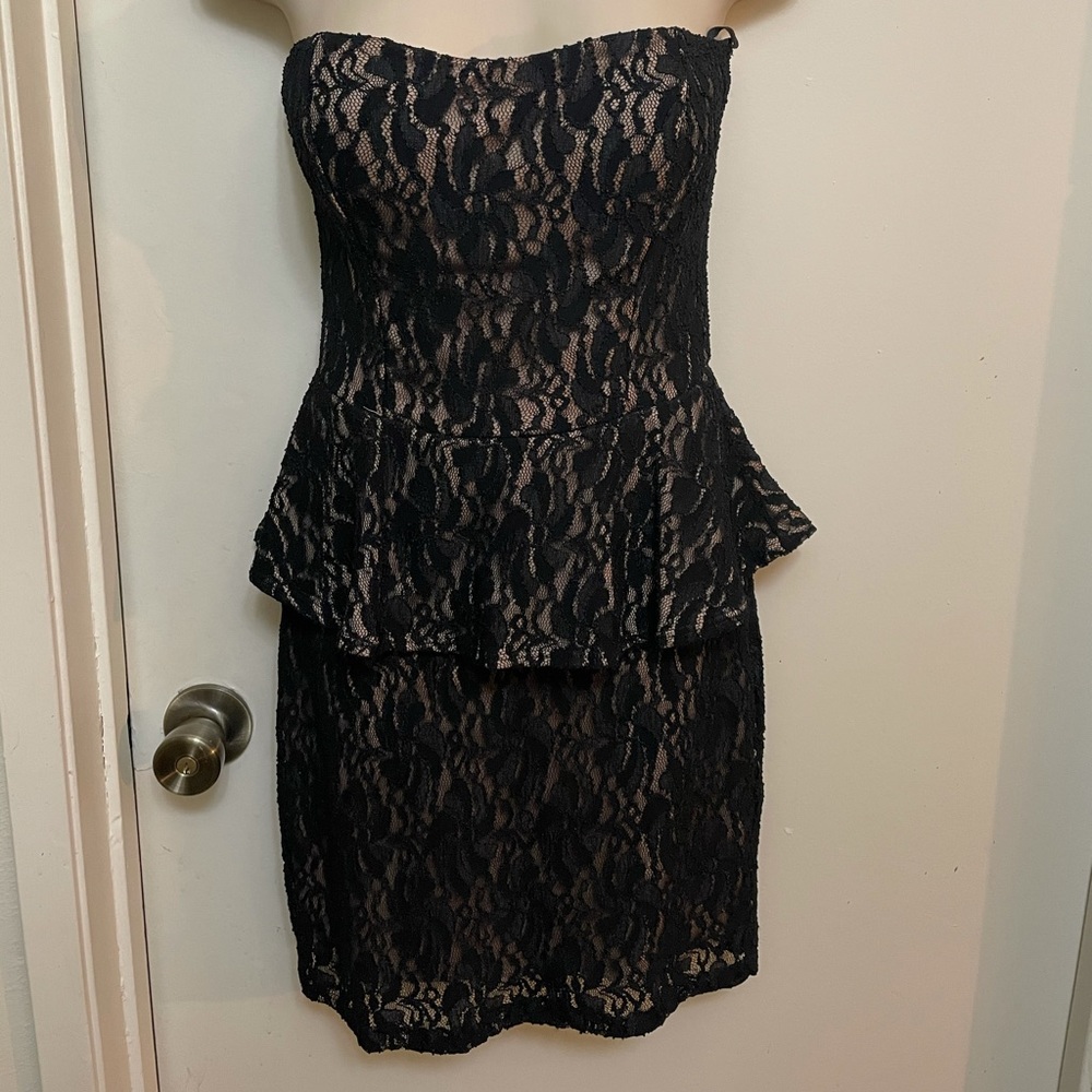 Black lace dress